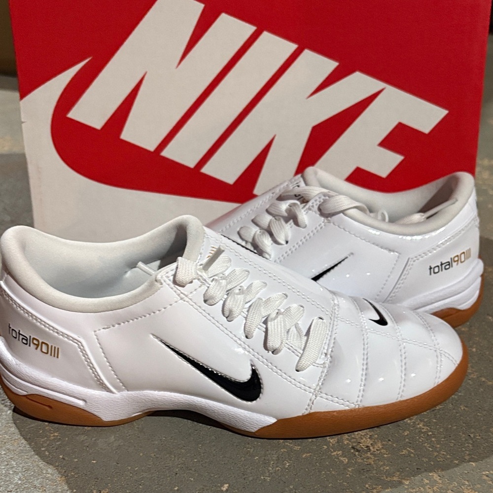 Nike Total 90 III White Black Athletic Shoes